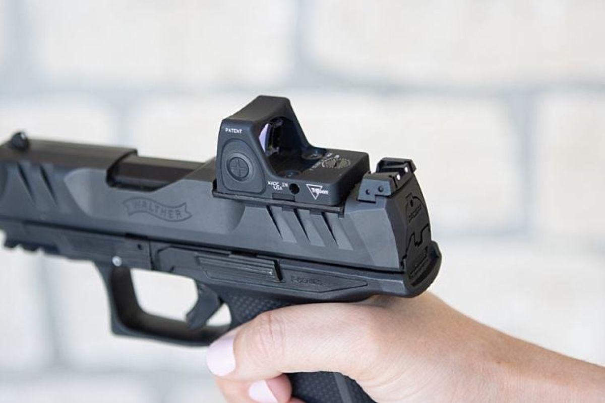 ELEGANT & ARMED WALTHER PDP F-SERIES REVIEW